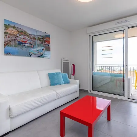 アパート Au Soleil De